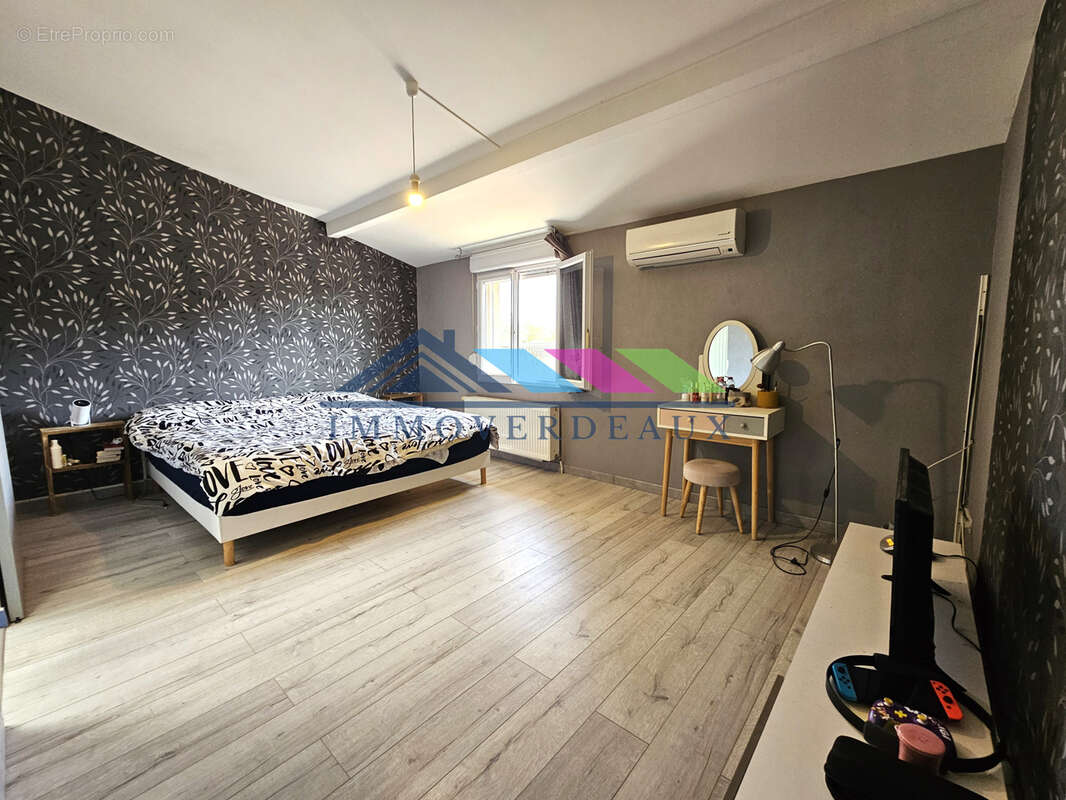 Maison à SERRES