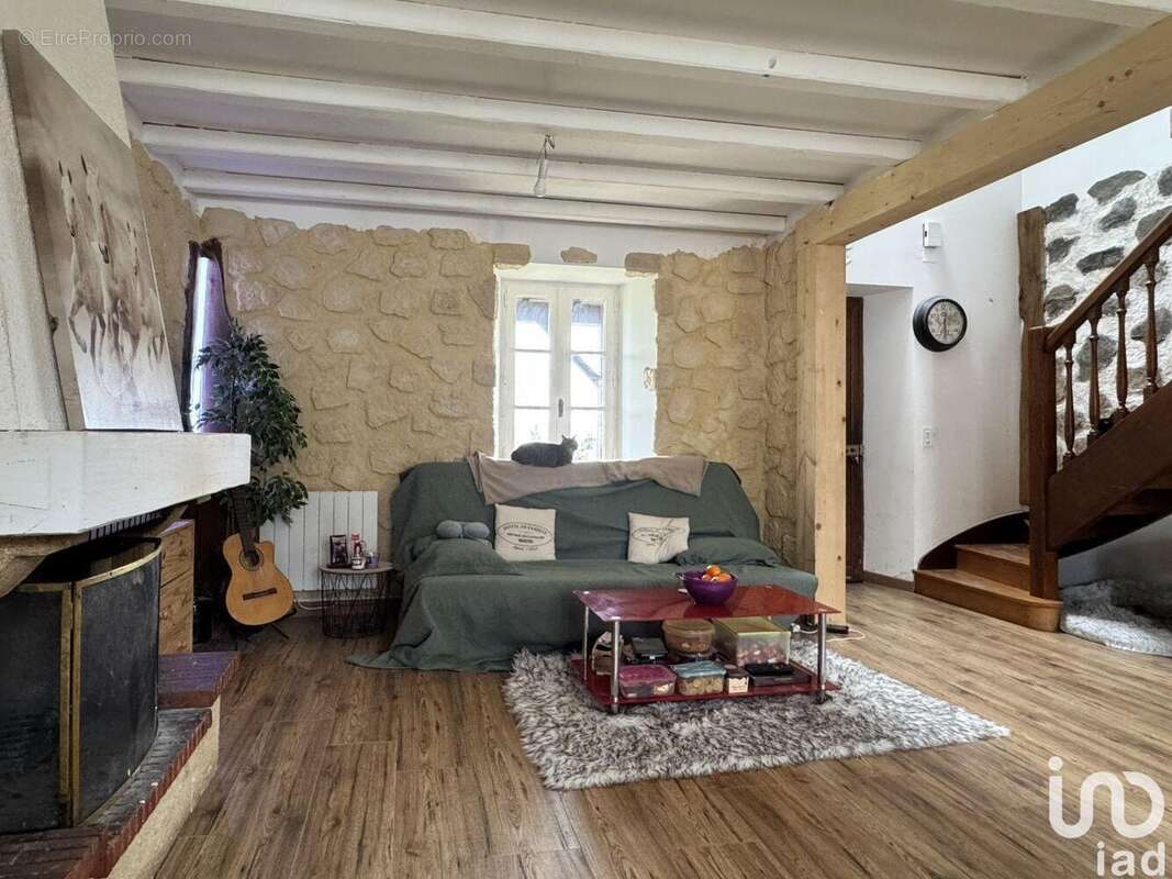 Photo 3 - Maison à MARC-LA-TOUR