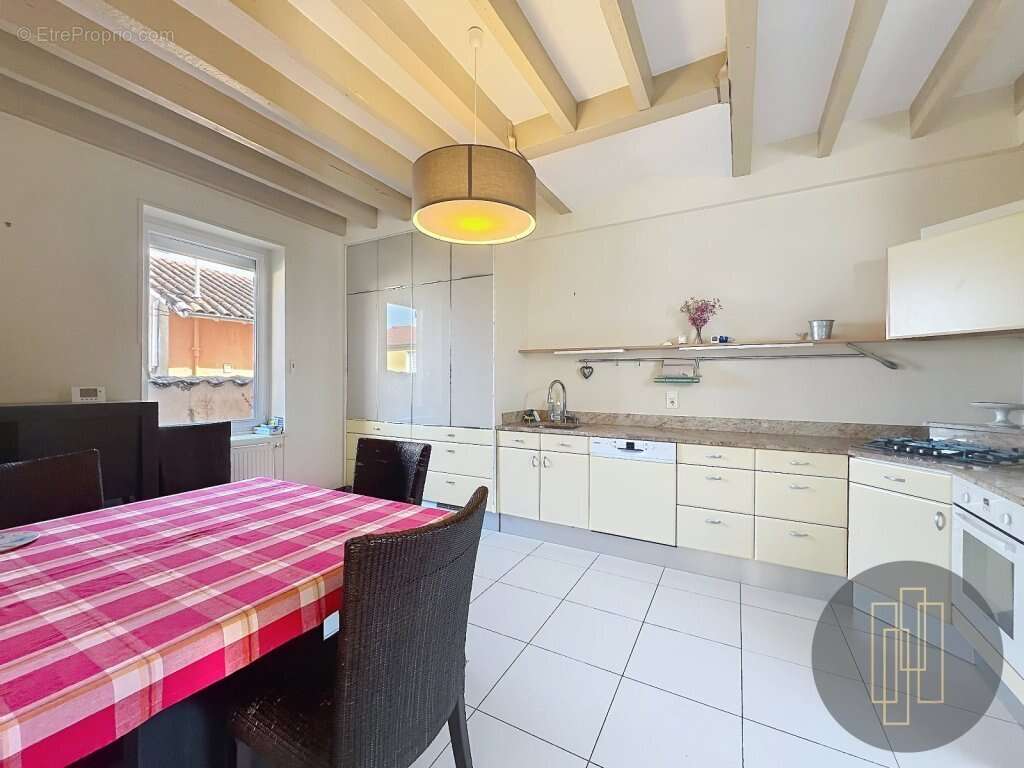 Maison à VILLEFRANCHE-SUR-SAONE