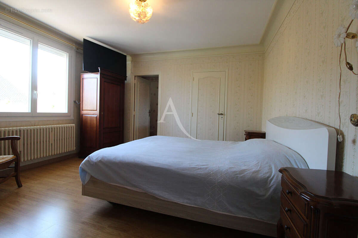 Maison à SAINT-GERVAIS-LA-FORET