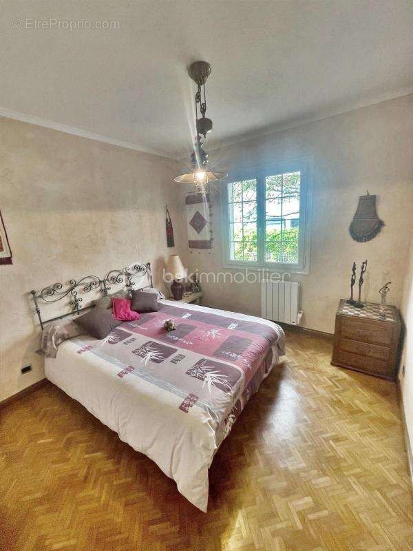 Baisse de prix pour cette Maison de 5 pieces avec piscine, garage et jardin- calme et confort assurés - photo 7
