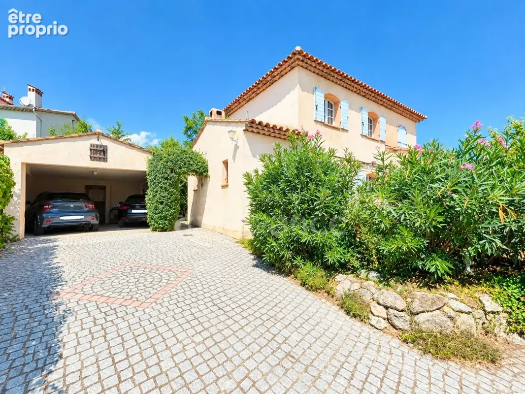 Maison à MOUANS-SARTOUX