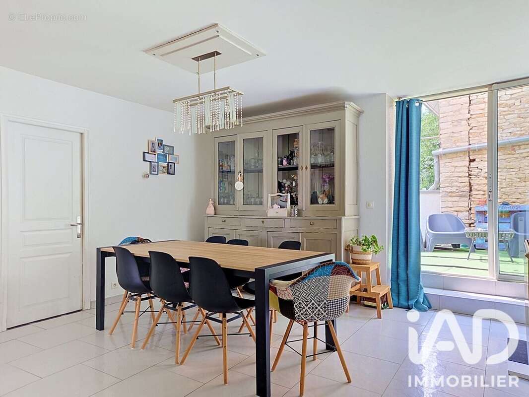 Maison 162 m² à Chambornay-Les-Pin  - photo 2