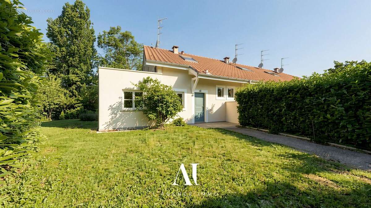 Maison à CHENEX