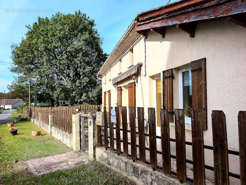 Maison à SAINT-MARTIN-DU-BOIS
