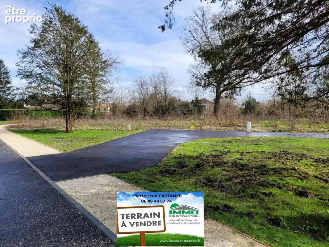 Terrain viabilise de 1100 m² - photo 1