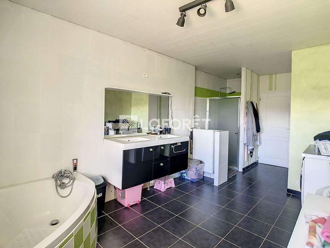 Maison à VAL-DE-MEUSE