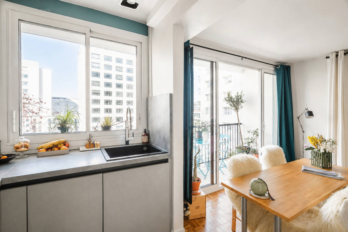 Appartement à PARIS-15E