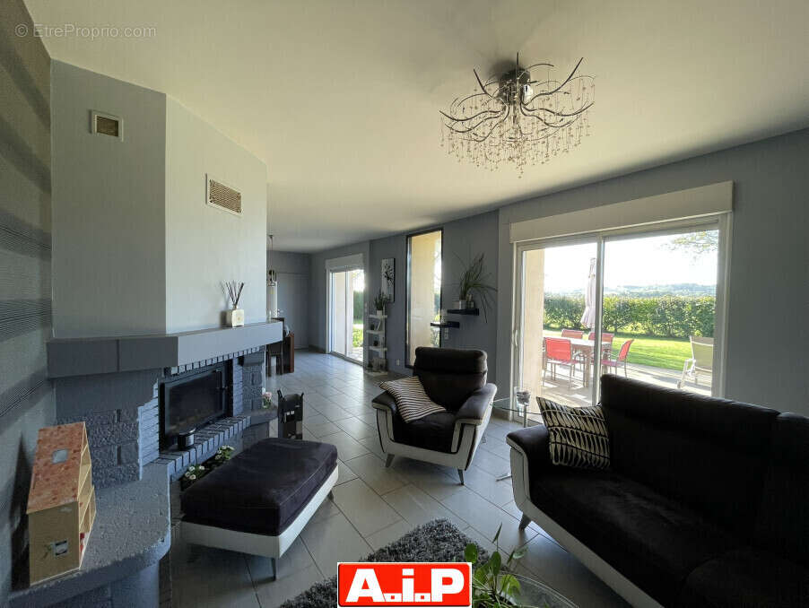 Maison à SAINT-MESMIN