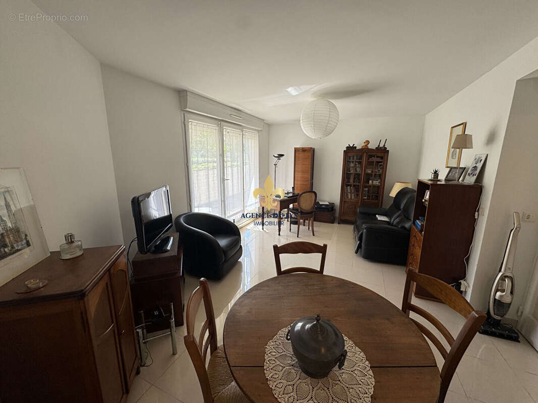 Appartement à LAMORLAYE