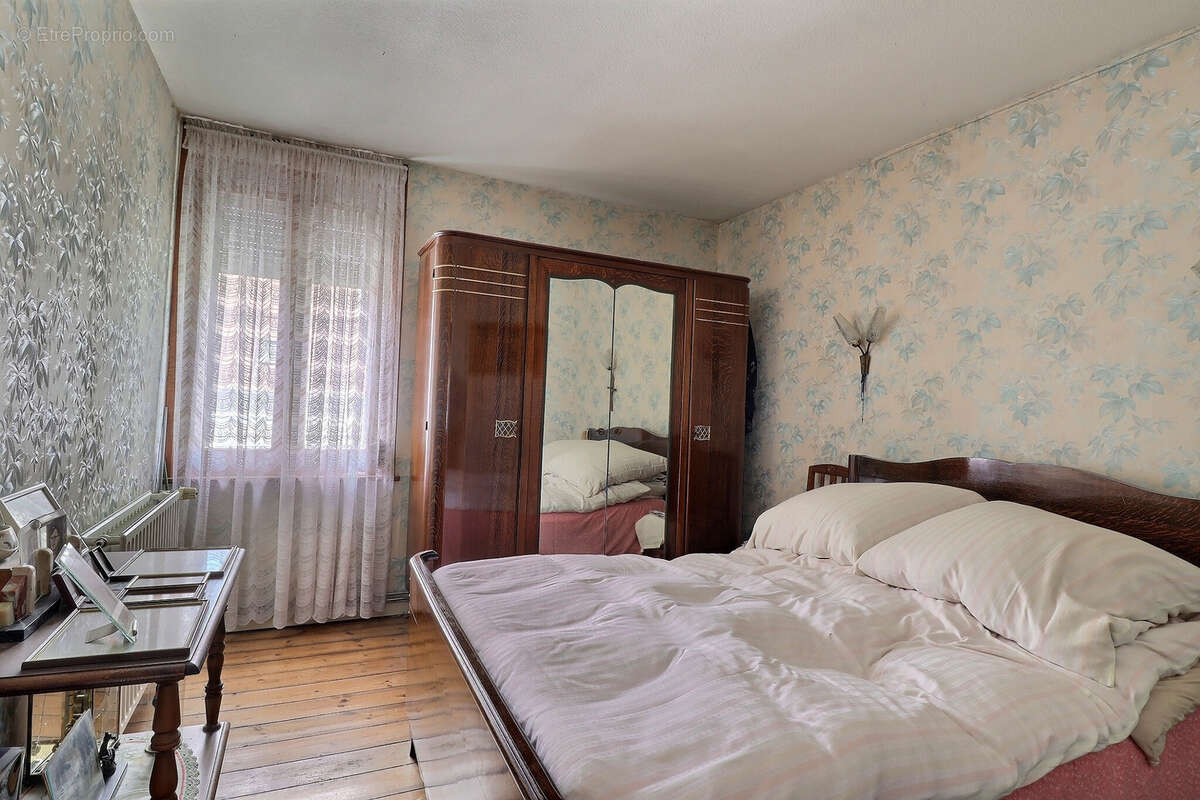 Maison à NEUVILLE-SUR-ESCAUT