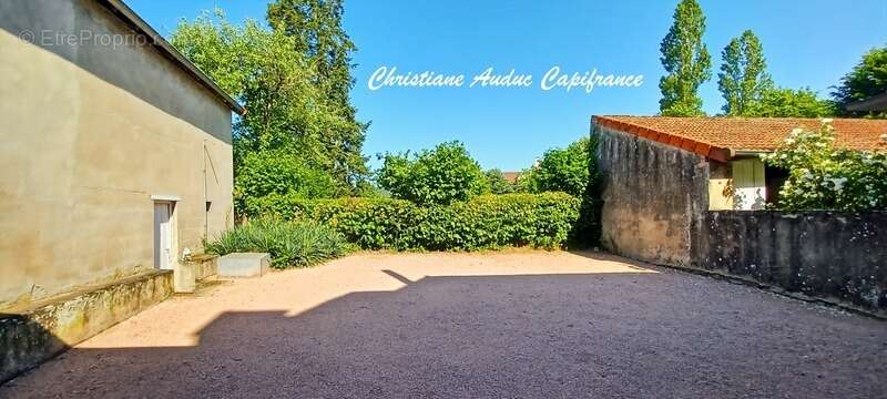 Saint Bonnet de Joux. Investissement locatif. Maison avec locataire en place, 3 pièces, 70 m², avec cour, sur terrain de 191 m² - photo 2
