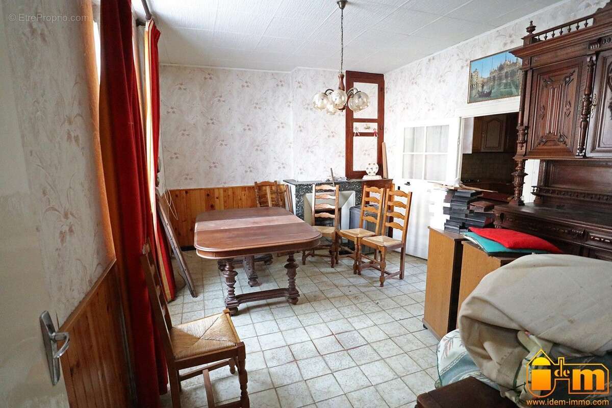 Maison à MEREVILLE