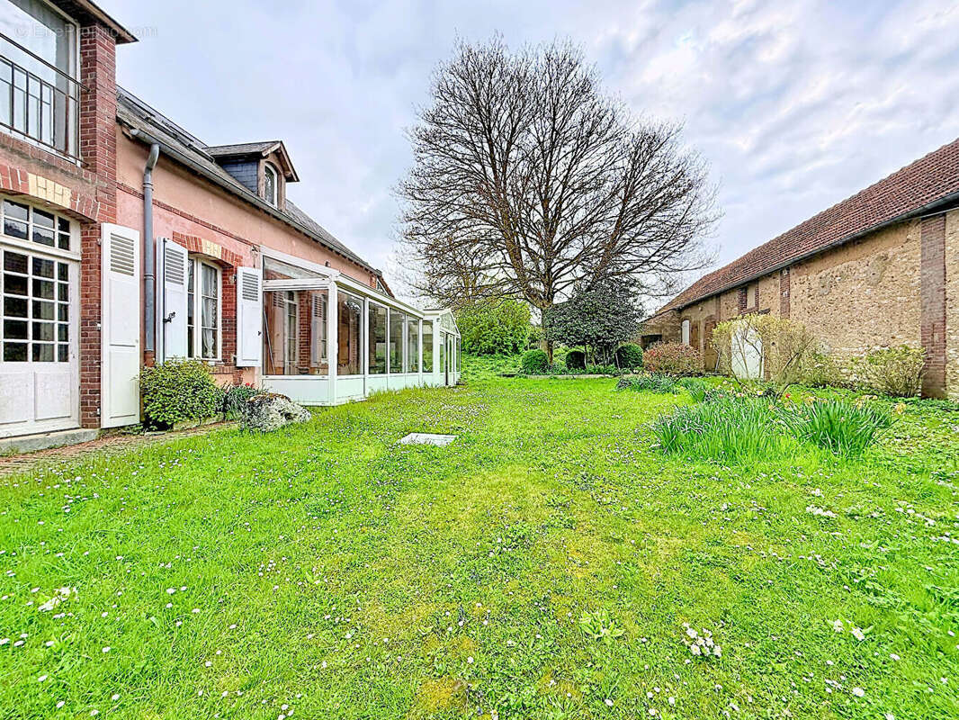 Maison à VER-LES-CHARTRES