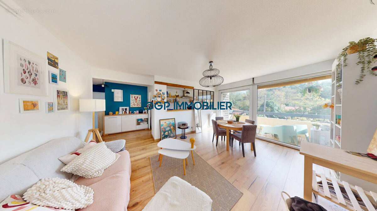 Appartement à CORNEBARRIEU