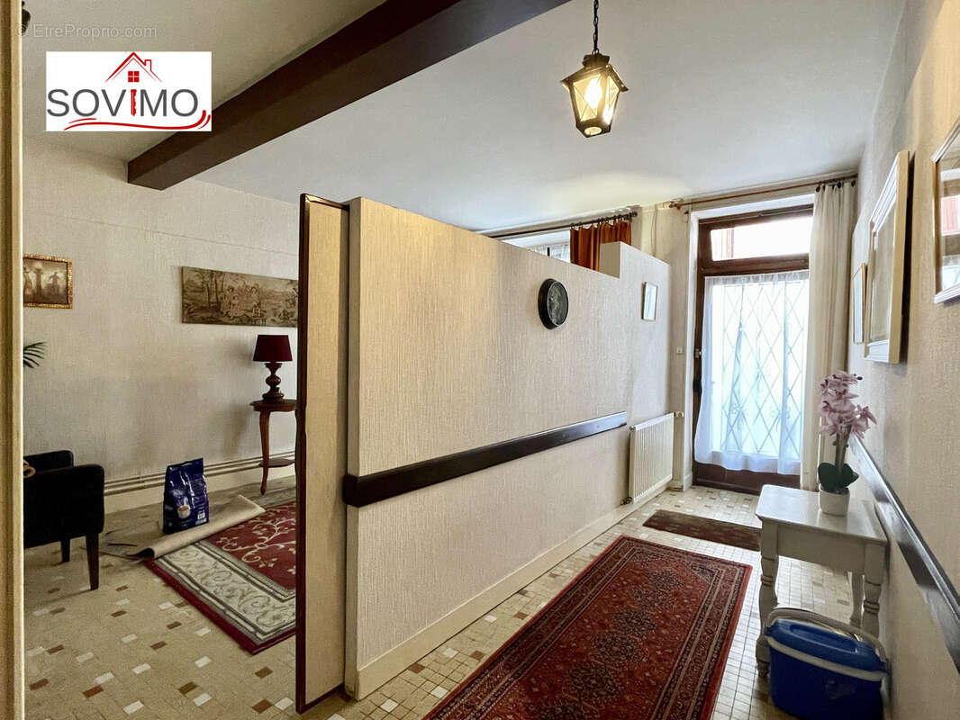 Maison de ville a rafraichir avec garage séparé - photo 9