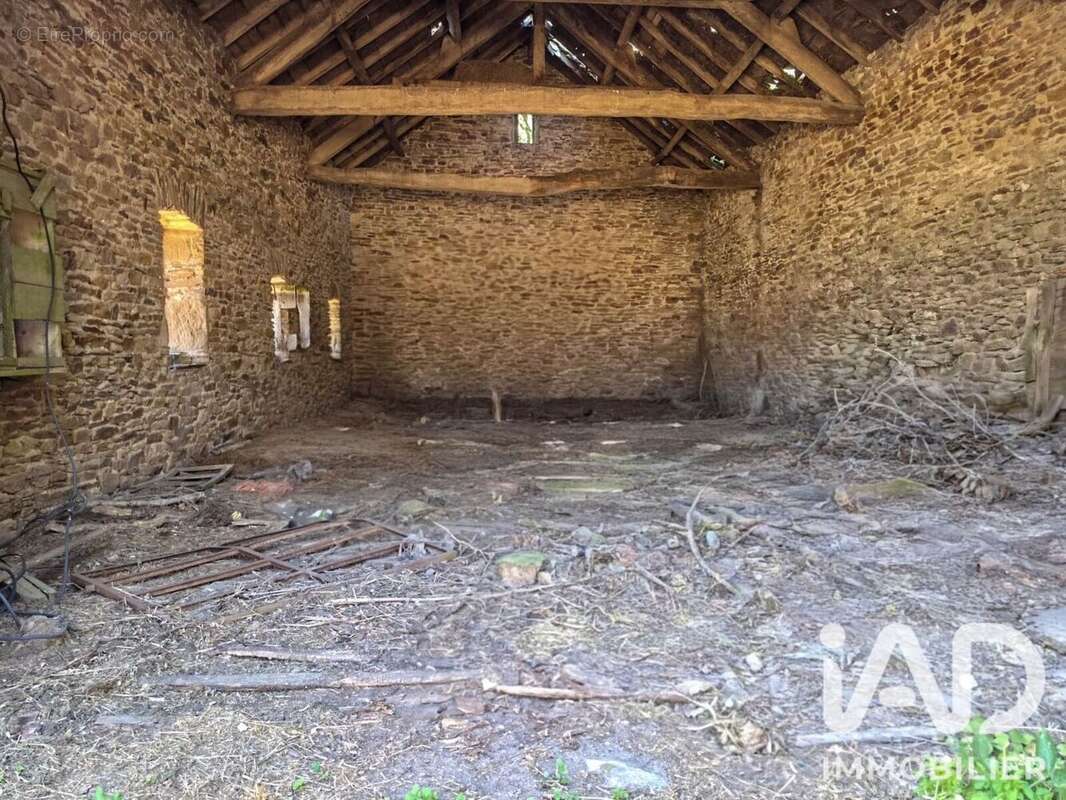 Maison 480 m² à Curan  - photo 2