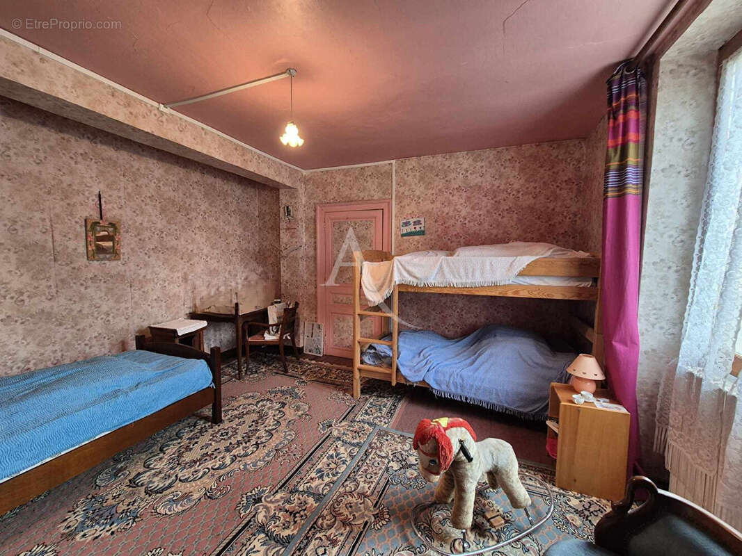 Maison à VILLENEUVE-DE-MARSAN