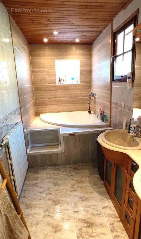 Maison à SAINT-CESAIRE