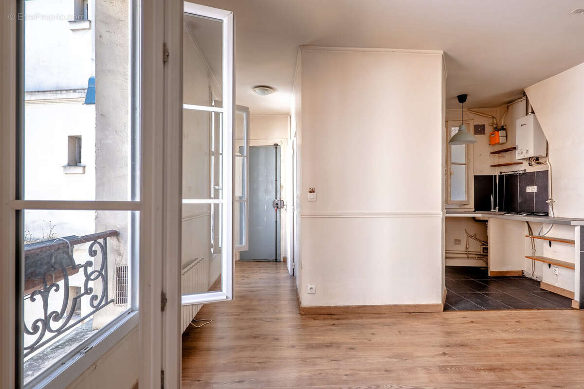 Appartement 34 m² à Paris-18e  - photo 4