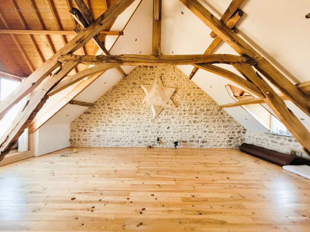 Maison à BEAUNE-D&#039;ALLIER