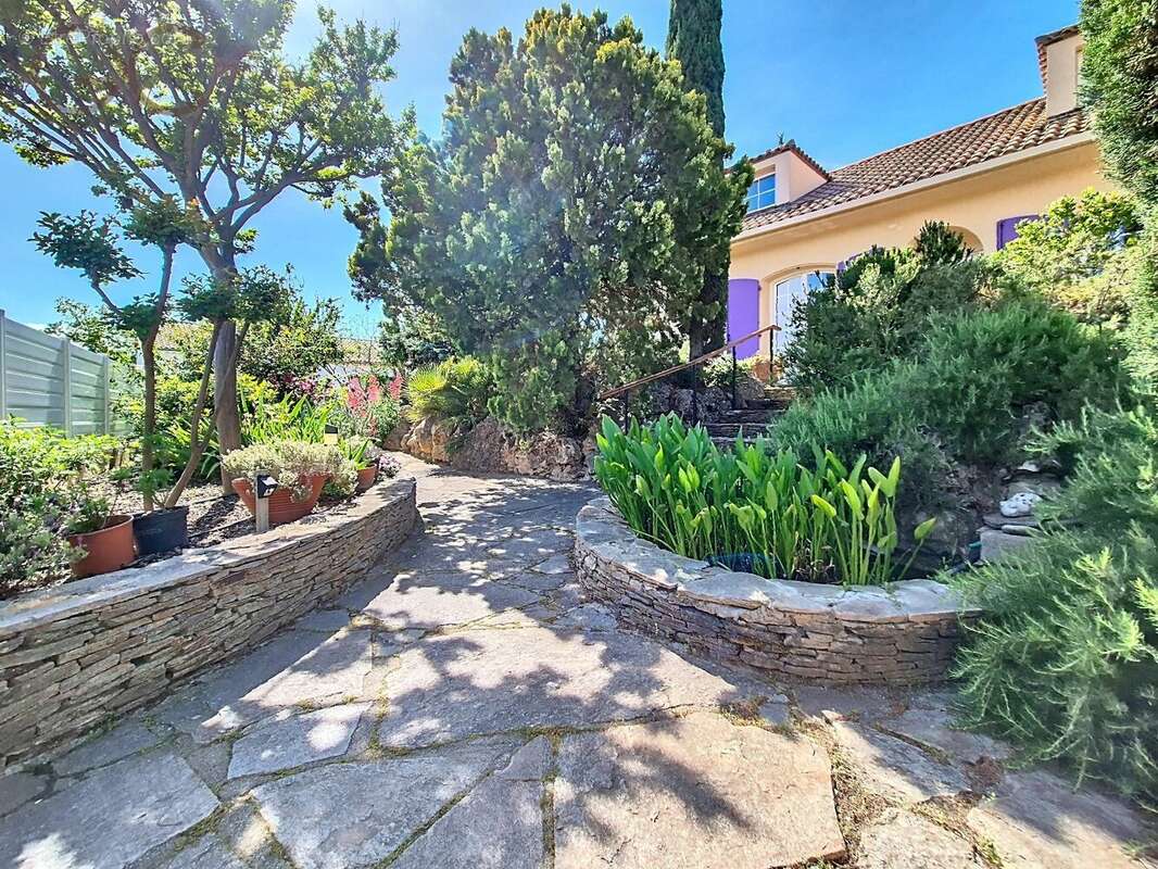 Maison à THEZAN-LES-BEZIERS