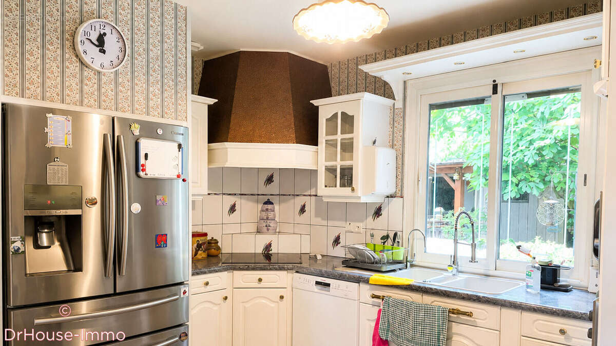 Maison 215 m² à Villers-Sur-Le-Roule  - photo 6