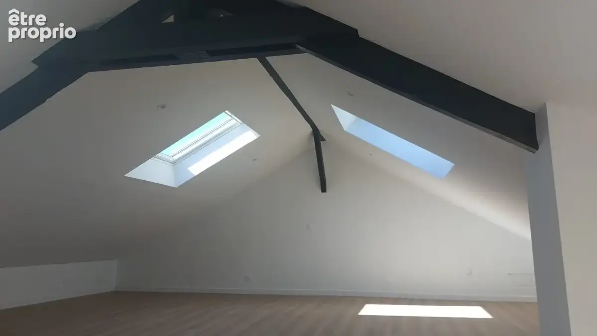 F5 avec 4 chambres, rénové, rue Félix Faure - photo 12