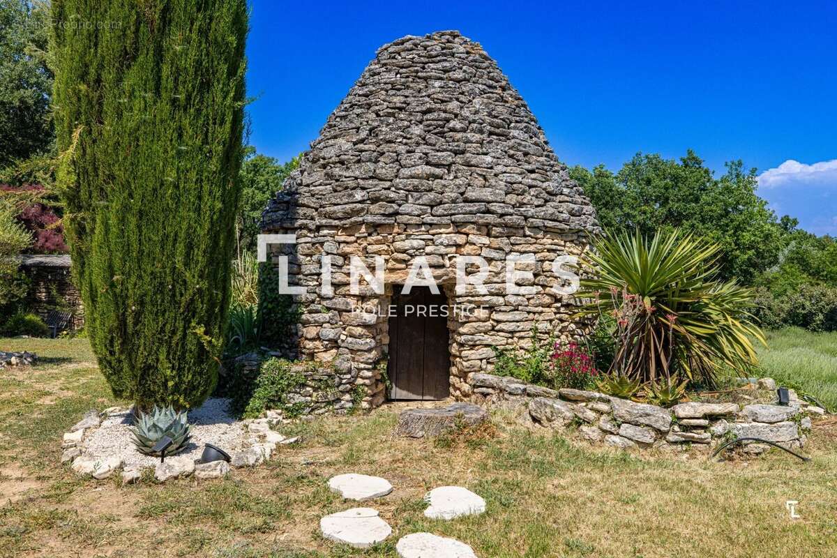 LA BORIE  - Maison provençale T6 de 200m2 avec piscine - 13510 Éguilles - photo 6