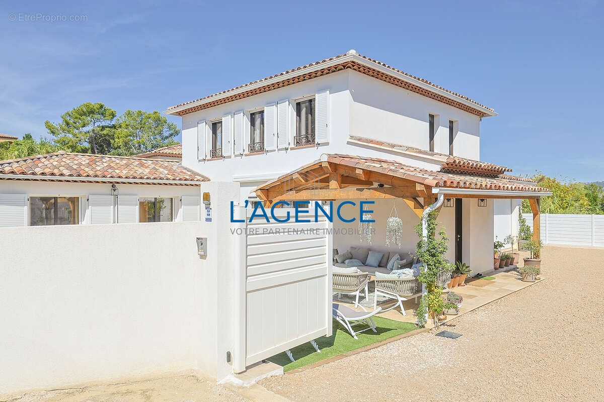 Maison à HYERES