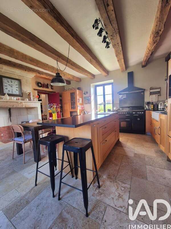Photo 9 - Maison à SAINT-GENEST-D'AMBIERE