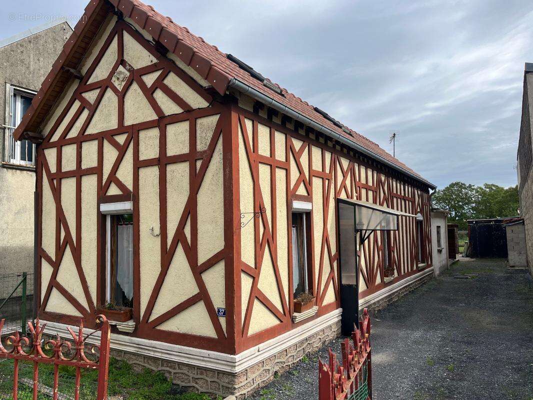 Maison à CONDREN