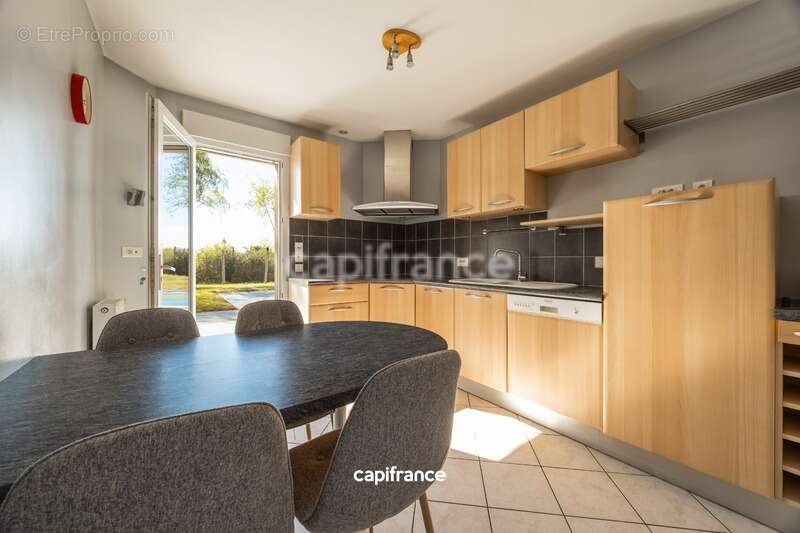 Maison à MONCE-EN-BELIN