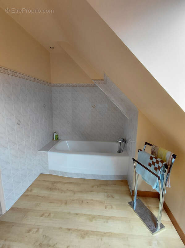 Grande maison familiale de 171 m2 à  LANVOLLON - photo 13