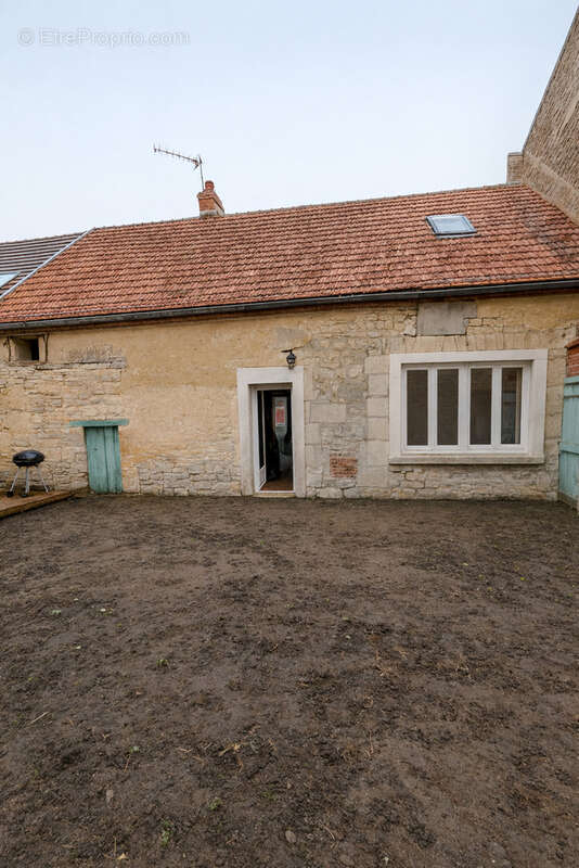 Maison à ANGY