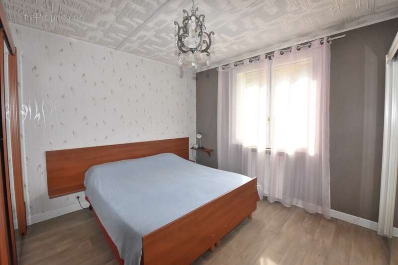 Maison à SAINT-JUERY