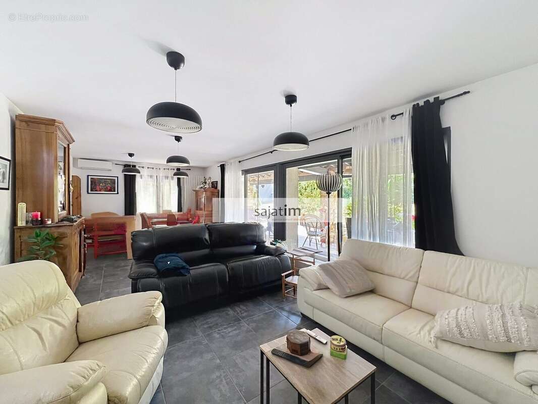 Maison 166 m² à Six-Fours-Les-Plages  - photo 3