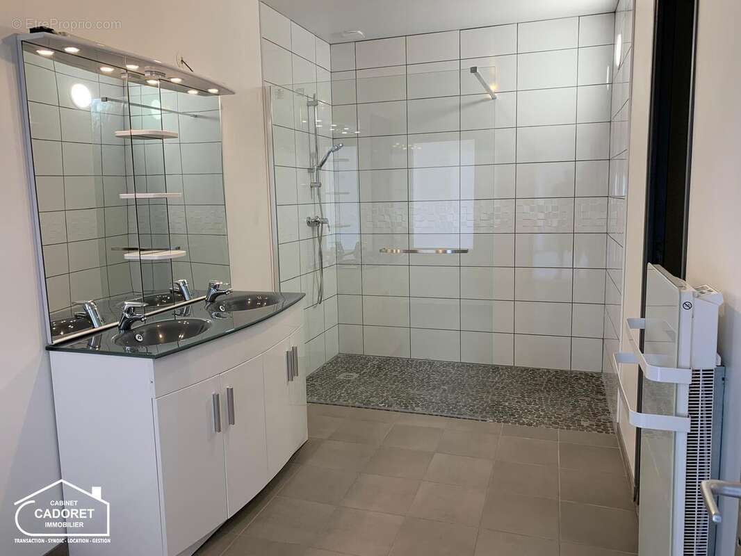   - Maison à PAIMBOEUF