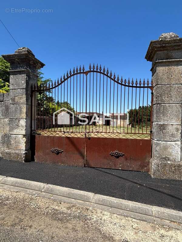Photo 2 - Maison à SAINT-SULPICE-DE-COGNAC