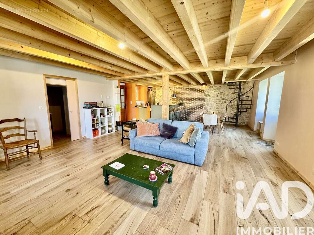 Maison 315 m² à Boursault  - photo 2