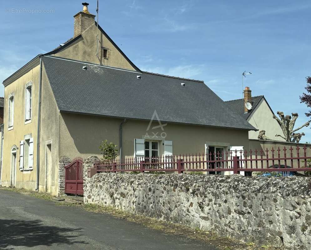 Maison à SAINT-DENIS-D'ANJOU