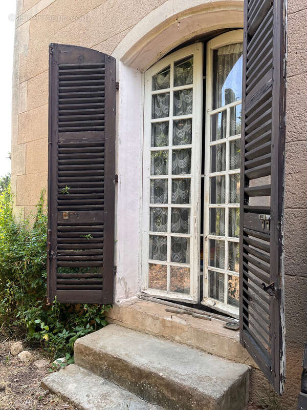 Allauch - aubagnens - terrain constructible 420 m2 + maison de caractere a renover - photo 3