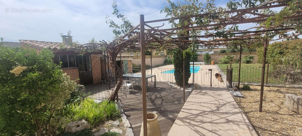 Maison à GINESTAS