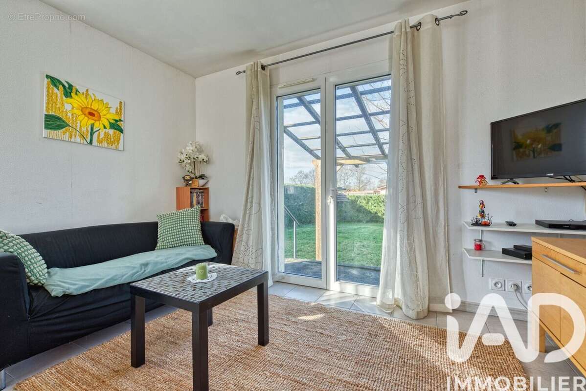 Photo 2 - Maison à SAINT-LOUIS-DE-MONTFERRAND