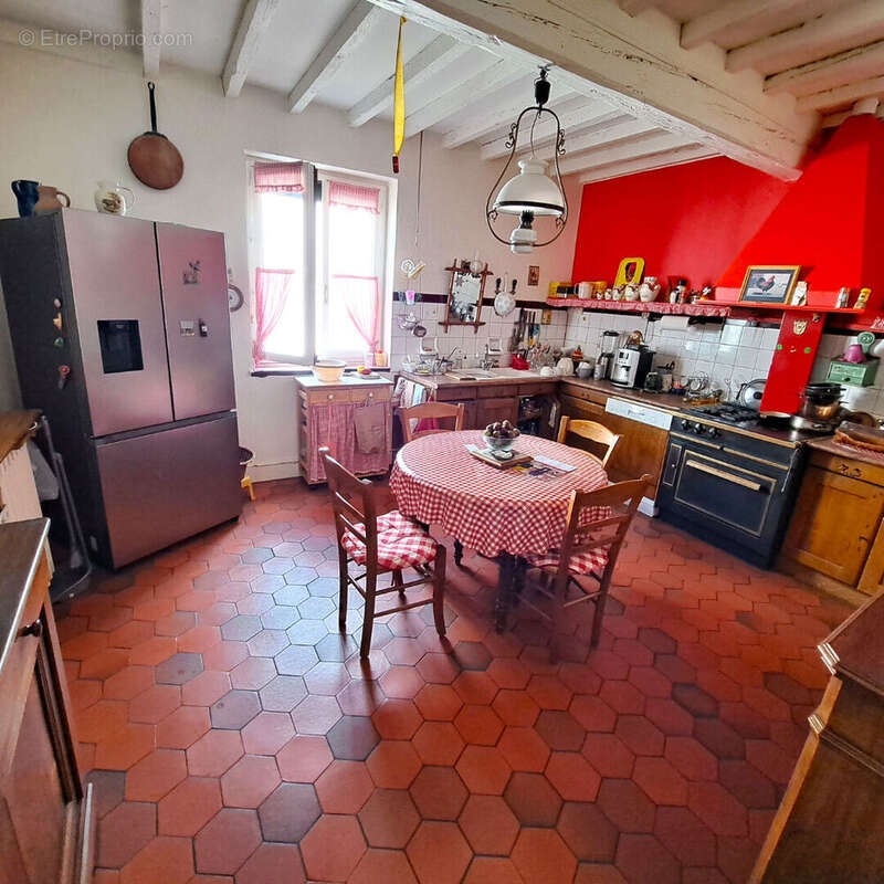Maison à ORLIENAS