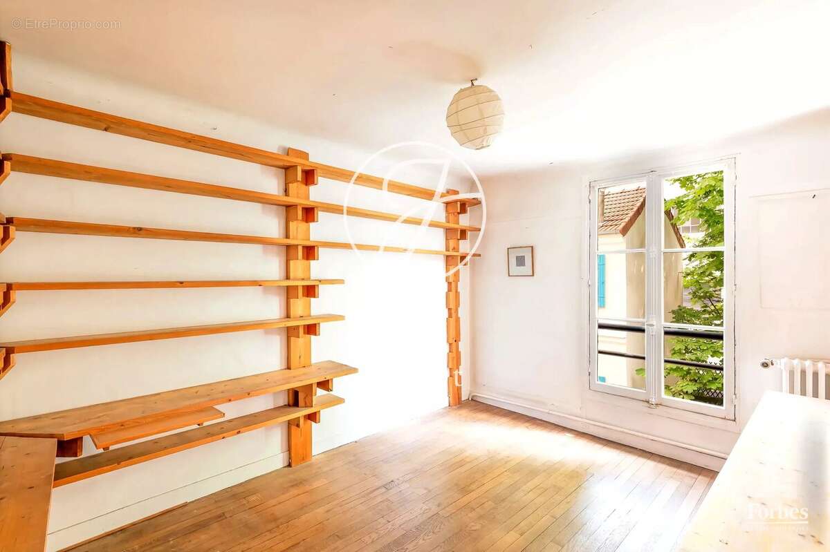 Maison à PARIS-18E