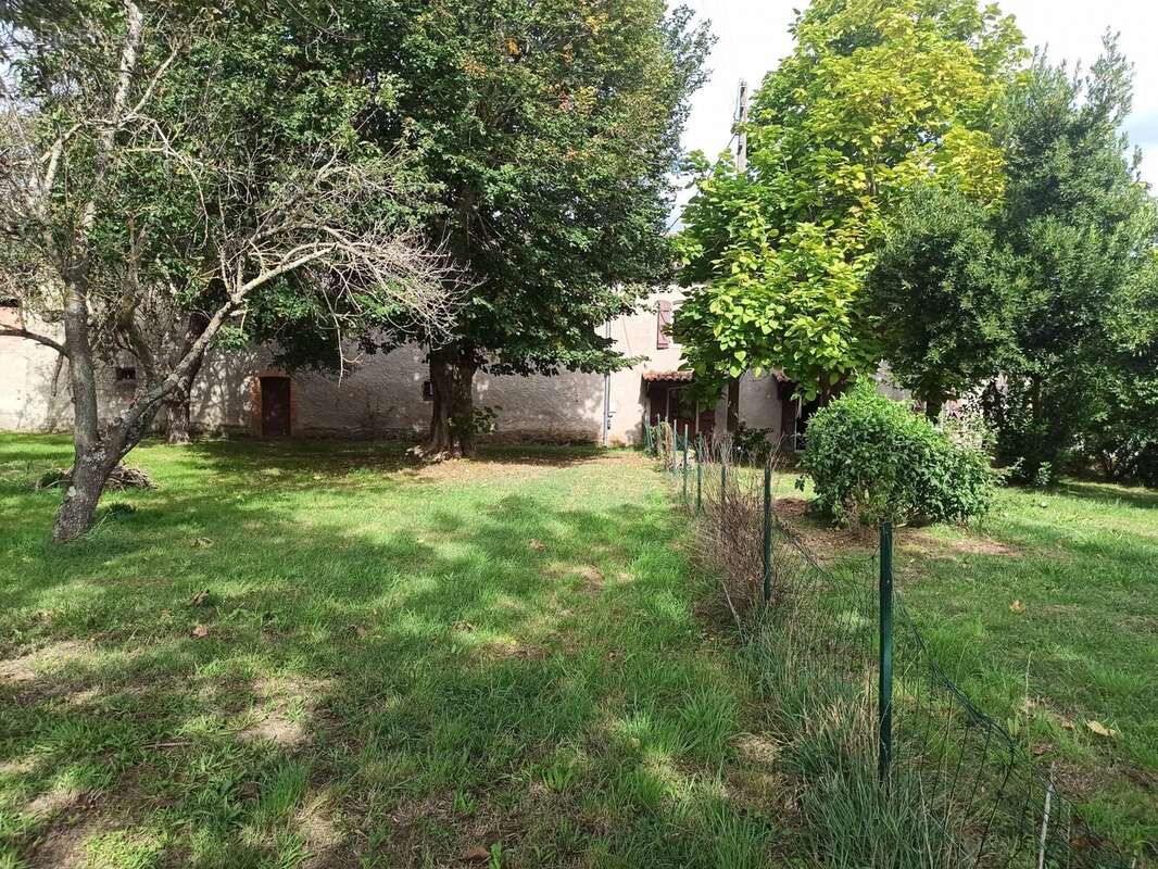Maison 146 m² à Saint-Felix-Lauragais  - photo 2