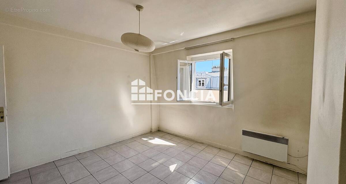 Appartement à PARIS-11E