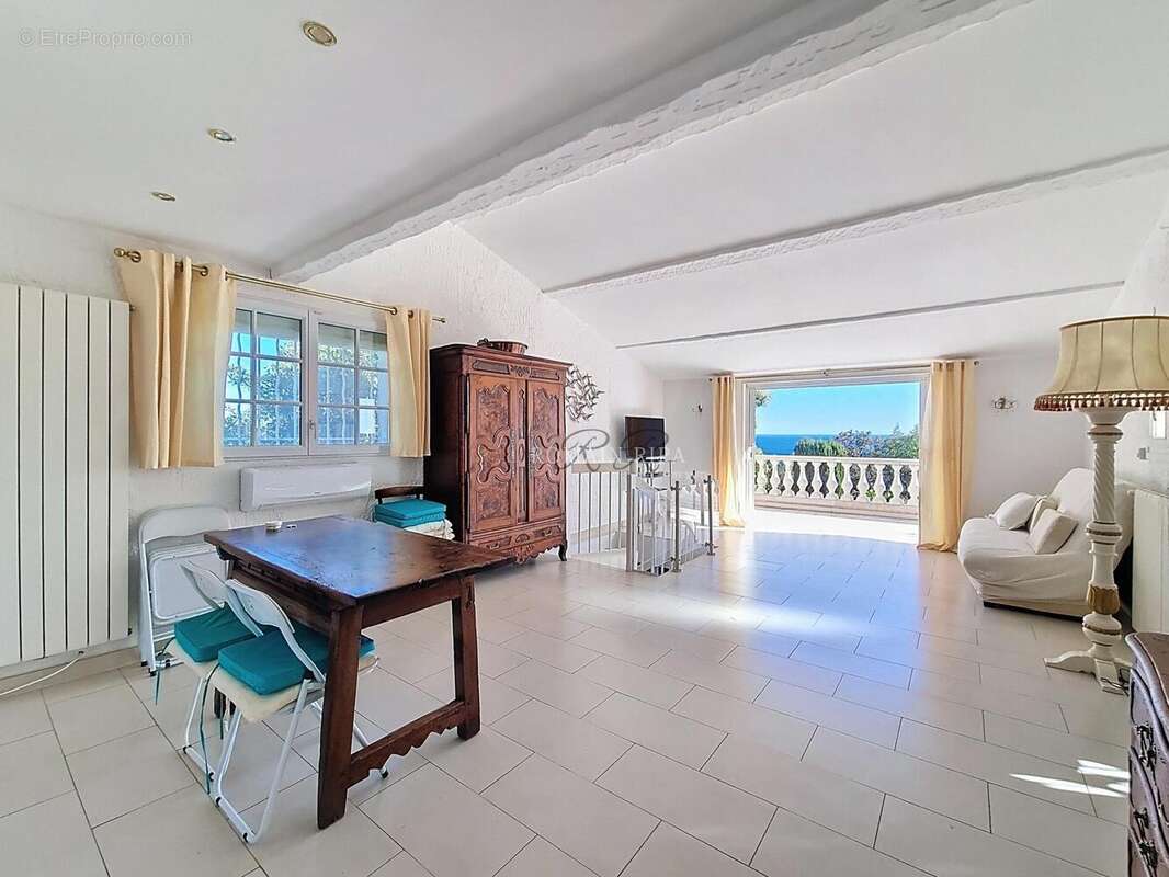 Photo 6 - Maison à SAINT-RAPHAEL