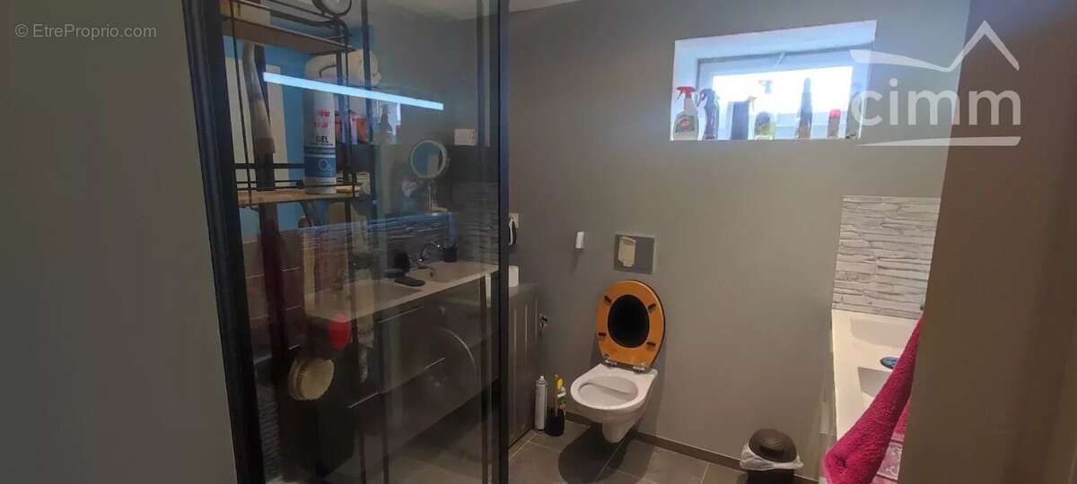 Maison à SAINT-HILAIRE-LA-GRAVELLE